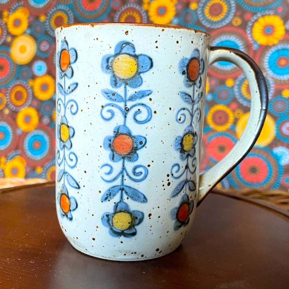 Vintage Floral Speckled Stoneware Mug | Retro Yellow Orange Daisy Ceramic Cup